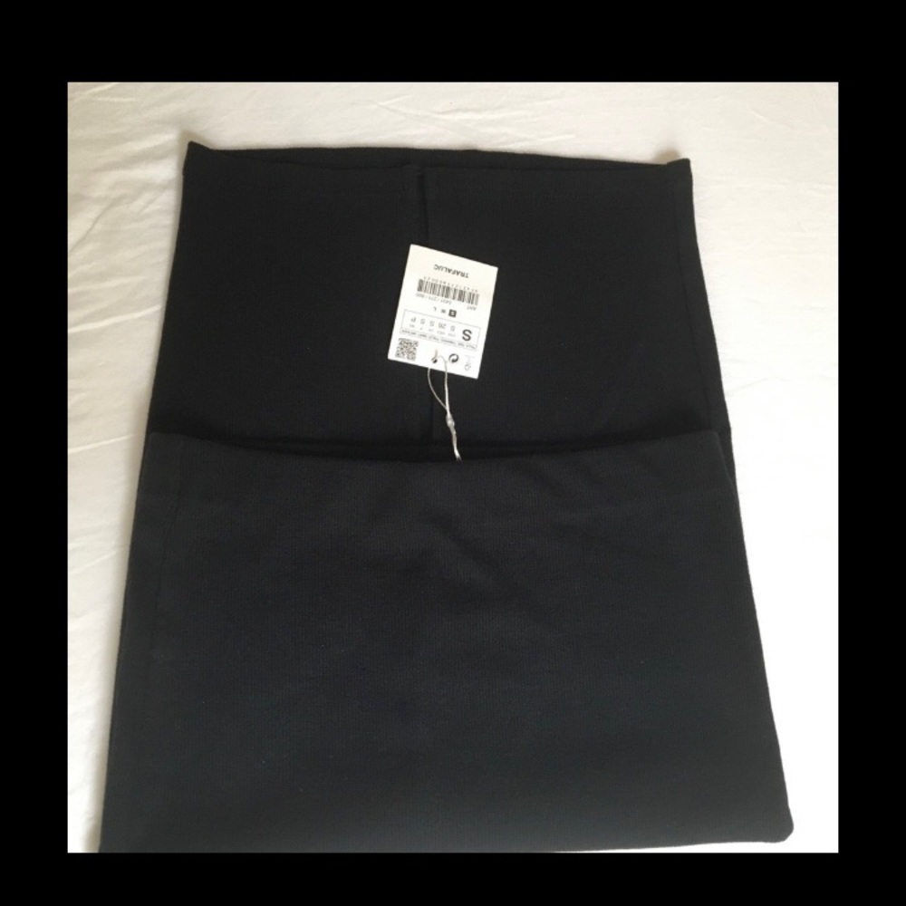 Zara Pencil skirt . New with the tag .